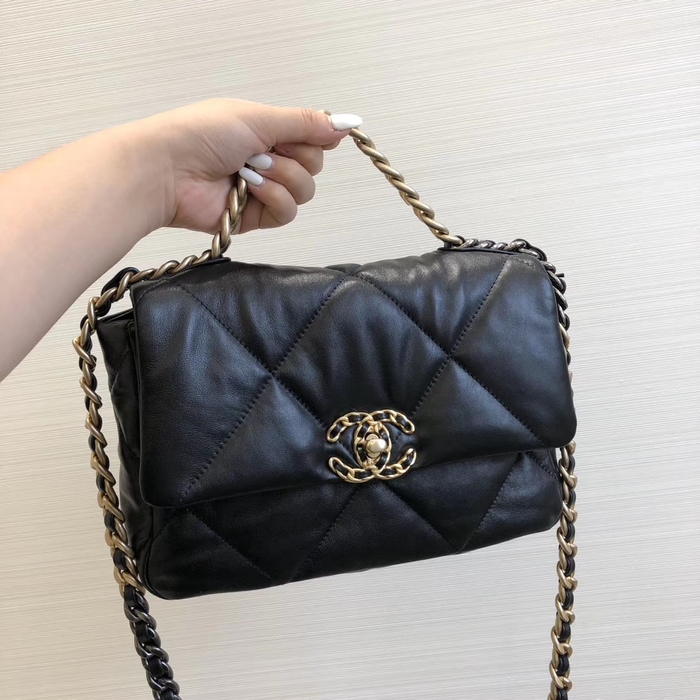 Сумка Chanel 19: стоит ли покупать? Полный обзор новой «It bag» Chanel.