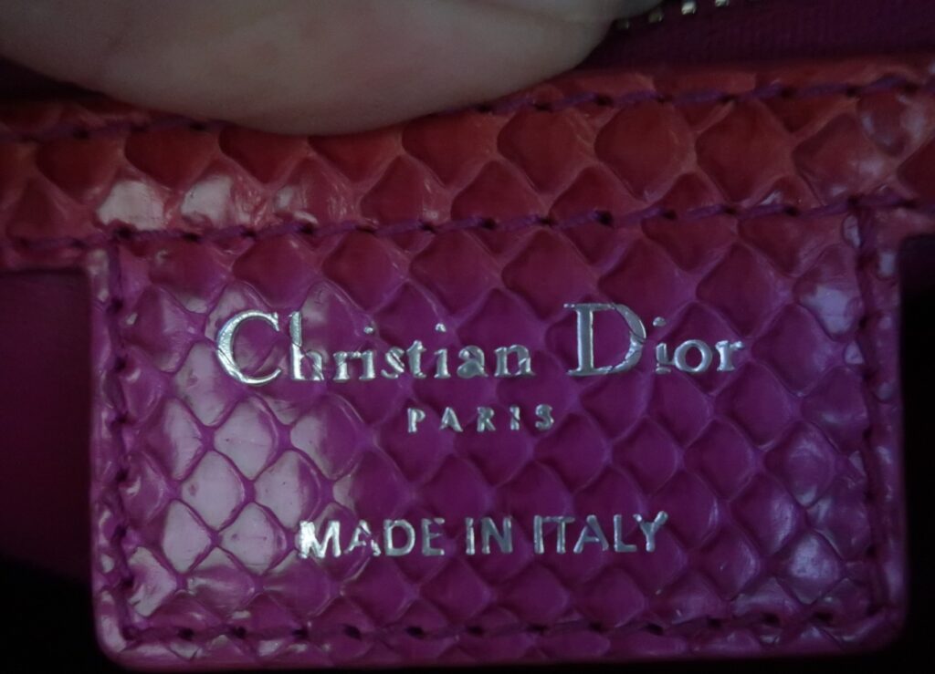 Как распознать подделки сумок Dior: руководство по аутентификации