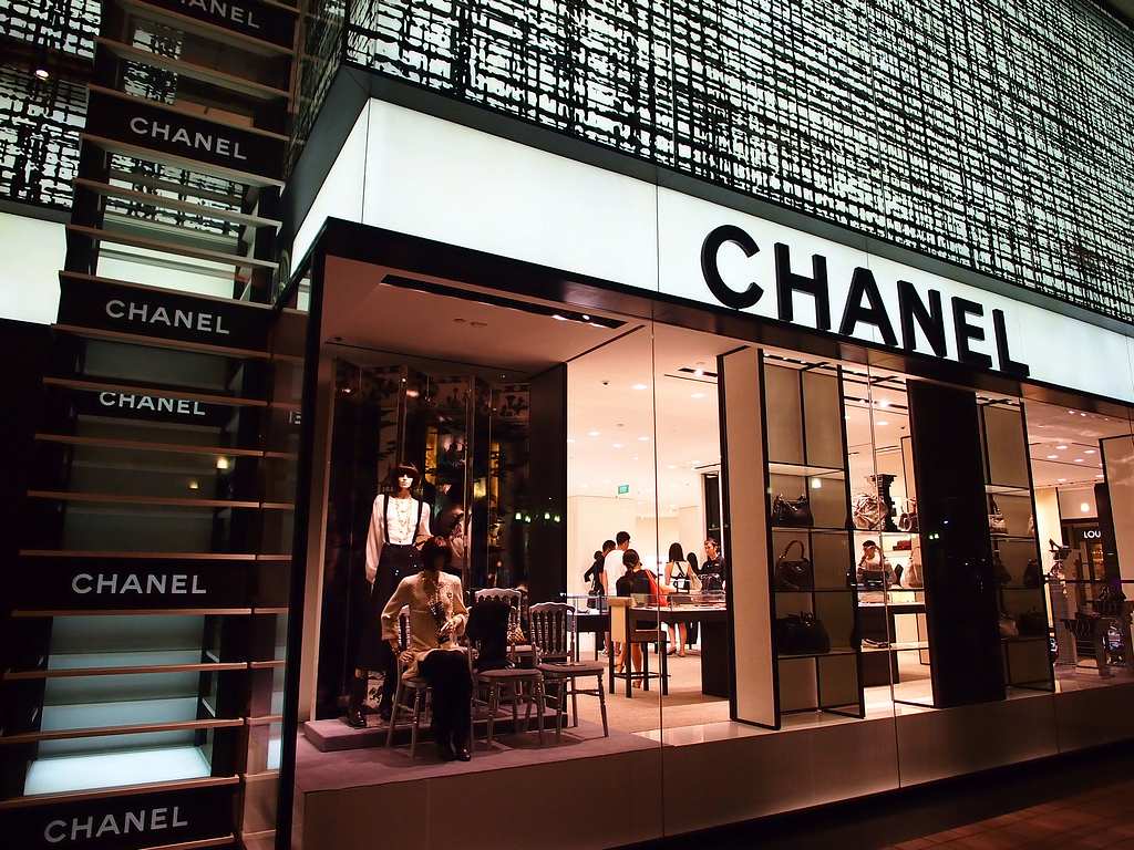 Купить сумку Chanel становится все сложнее зачем бренд ввел новый лимит на покупки