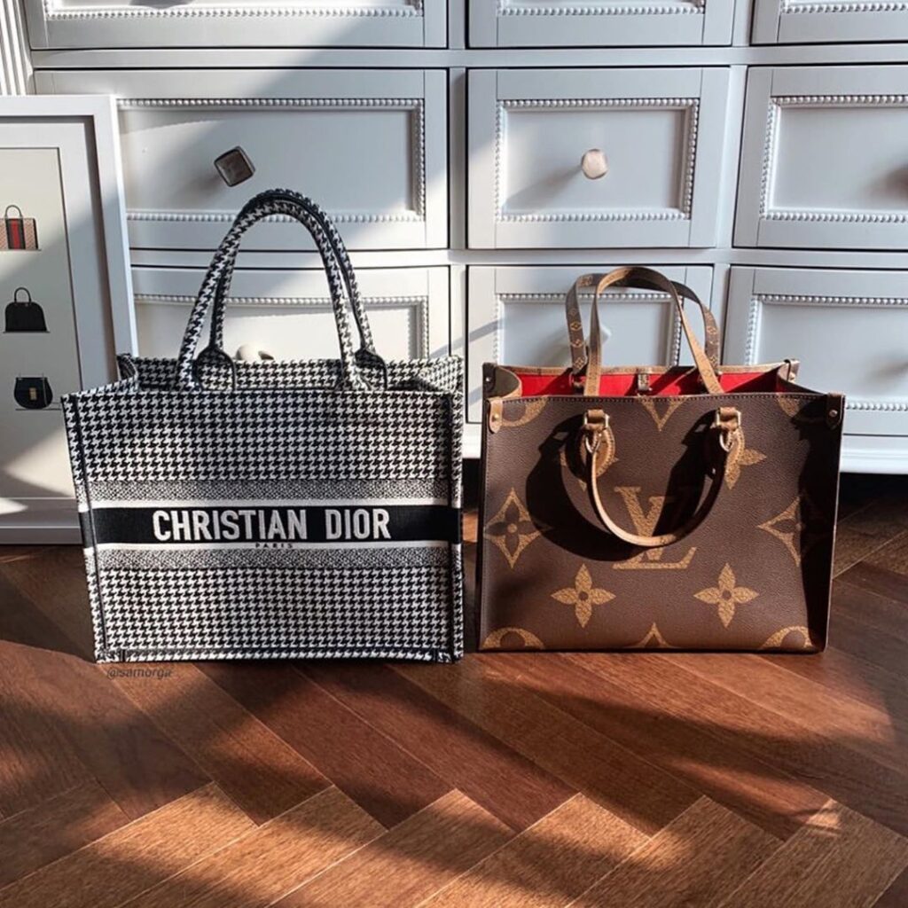 Какая большая сумка-тоут лучше: Dior Book Tote или Louis Vuitton Onthego
